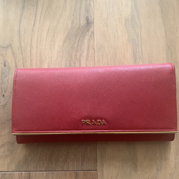 AUTHENTIC Prada Saffiano Leather Wallet Large - Picture 3 of 11